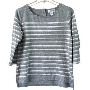 Liz Claiborne petite medium 3/4 gray white striped T-shirt buttons in the back